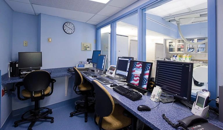 Veterans Affairs Medical Center – Suites & Clinics