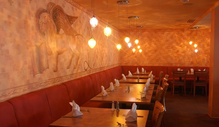 Nicola’s/Grill 211